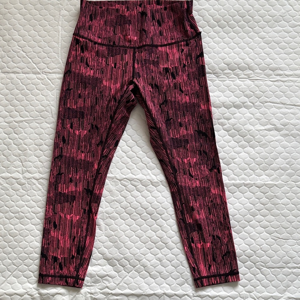 Lululemon  Ladies Coral and Black Active Leggings